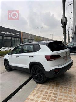 فولكسفاغن تاوس